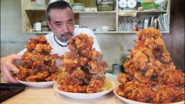 이 영상이랑 비슷한 치킨은 한국에선 안팜? - 치킨 갤러리