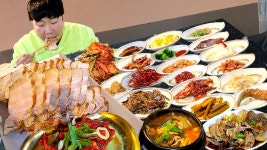네이버 인플루언서 [네이버 인플루언서] 보쌈 시키면 반찬이 26개 나오는데 고기 추가하고 밥5개 묵고 닭개장 간장게장 또묵자..