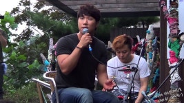 130804 버스킹 대학로 :: 김진호 - 라라라 | Doovi 130804 버스킹 대학로 :: 김진호 - 라라라