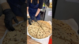 네이버 인플루언서 [네이버 인플루언서] 역대급 구수함! ㄷㄷ 추억의 갓 쪄낸 보리술빵