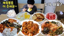 네이버 인플루언서 [네이버 인플루언서] 김치찌개 등등 반찬 13가지 나오는 한식뷔페 6천원!! 제육볶음 또 달라고 했습니다~~