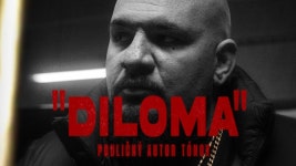 Diloma - P.A.T.: 노래 가사, 뮤직 비디오 및 콘서트