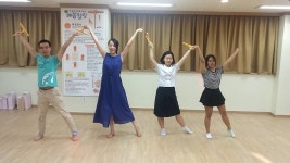 배꼽 힐링패밀리의 배꼽힐링 댄스 | Doovi 배꼽 힐링패밀리의 배꼽힐링 댄스