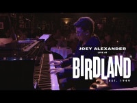 Blue - Joey Alexander: 노래 가사, 뮤직 비디오 및 콘서트