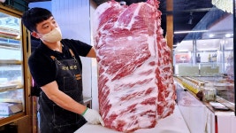 최고의 대왕 소갈비, 대왕 통뼈 소갈비, 우대갈비, 1++ 한우 왕갈비, 마늘 갈비, Amazing Charcoal grilled Giant Beef Ribs