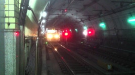 SMRT 5호선 (5678ソウル都市鉄道5号線5000系) 마천역 도착영상 | Doovi SMRT 5호선 (5678ソウル都市鉄道5号線5000系) 마천역 도착영상