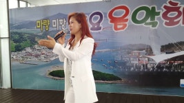 20160716 162116 마량토요음악회(남자인데/우연이/김태희) | Doovi 20160716 162116 마량토요음악회(남자인데/우연이/김태희)