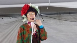 조질래품바 청주야시장공연 관객과호흡하며 공연끌어가시는 멋진질래님 | Doovi 조질래품바 청주야시장공연 관객과호흡하며 공연끌어가시는... 
