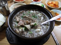 종로 낙원상가 골목 순대국집