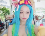 수영장파티 조이 코스프레 셀카