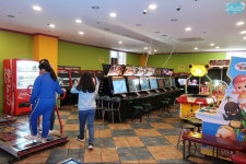 동성로에는 아직도 많은 오락실들이 살아있었다