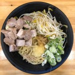 고기국수 천하일면 고기추가를 더블곱배기로 주문해봤습니다