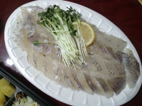 장작구이 통닭 떡볶이 우럭회 느타리 카레