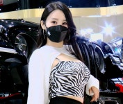 레이싱모델 강하빈, 오아희, 송가람, 한지은 in 2021 오토살롱위크 킴스커스텀 | 여행 행사 풍경 사진 갤러리 레이싱모델 강하빈, 오아희... 