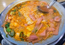 모스버거 치킨버거 애호박찌개 무한리필 부대찌개