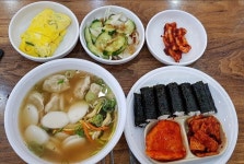 베스트 만원 충무김밥집의 비밀 | 유머 게시판 베스트 만원 충무김밥집의 비밀 | 유머 게시판 | 루리웹