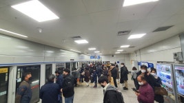 수인분당선과 경강선이 지나가는 이매역 | 정치유머 게시판 수인분당선과 경강선이 지나가는 이매역 | 정치유머 게시판 | 루리웹