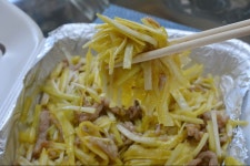 퇴근후 포장해온 구황부추 볶음과 닭고기튀김ㅎ