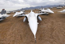 F-16을 재배하는 미공군 사막 농장 | 정치유머 게시판 F-16을 재배하는 미공군 사막 농장 | 정치유머 게시판 | 루리웹