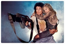 에일리언 여주랑 터미네이터 여주 배우 같이 찍은 영화없음