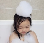 목욕 중인 둘쨰딸