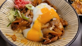 치킨난반이 더 맛있는 덮밥집