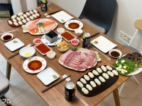 연말모임 돼지방어 모듬회 족발보쌈 케이크