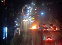 부산 동서고가로 꽉막히네 | 정치유머 게시판 부산 동서고가로 꽉막히네 | 정치유머 게시판 | 루리웹