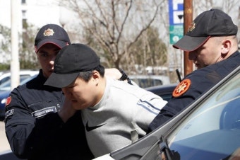 코인 사기꾼 권도형 체포소식을 들은 미국 근황 | 유머 게시판 코인 사기꾼 권도형 체포소식을 들은 미국 근황 | 유머 게시판 | 루리웹