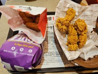 KFC 역시 버거는 취향에 안 맞네 | 유머 게시판 KFC 역시 버거는 취향에 안 맞네 | 유머 게시판 | 루리웹