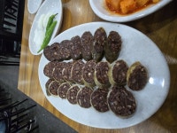 소래포구는 회가 아닌 피순대 먹으러 가는곳입니다