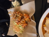 신전떡볶이x굽네치킨 도쿄점