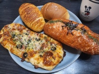 오늘 동네 빵집 갔는데 비교적 만족함