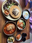 집밥같은 식당과 고기국수