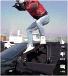 유툽 국산 자동차 내구력을 검증하는 남자