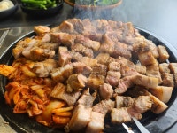 놀부고기뷔페 놀부 항아리에서 삼겹살 혼밥 했네요