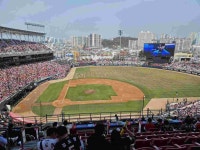 무등경기장만 다니셨던 아버지 모시고 30년만에 왔습니다