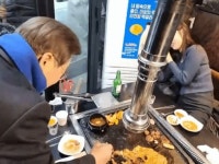 저열한 막말은 지난 대선 때부터 느그 쥐주당 패거리들이 했겠지ㅋㅋㅋ