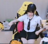 인방) 새봄추네 고양이 주인 핥는 거 되게 좋아하네 | 유머 게시판 인방) 새봄추네 고양이 주인 핥는 거 되게 좋아하네 | 유머 게시판 | 루리웹