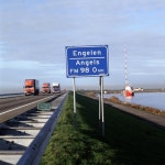 Stream episode Over Engelen/Angels (Engelenzender) van Moniek Toebosch, interview met Brigitte van der Sande by Land Art... 