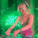 Stream strawbreezy music | Listen to songs, albums, playlists for free on SoundCloud strawbreezy