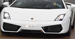 Man Utd stars show off swanky motors as they arrive for training ahead of Brighton clash - Daily Star Man Utd stars show off... 
