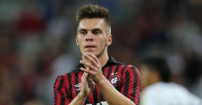 TRANSFER NEWS: Chelsea DONE DEAL, Man Utd FLOP to Liverpool, £26m Arsenal BLOW - Daily Star TRANSFER NEWS: Chelsea DONE DEAL... 