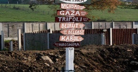 After £20m ... evicted gypsies back on Dale Farm site - Daily Star After £20m ... evicted gypsies back on Dale Farm site