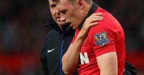 Ryan Giggs backs Manchester United star Phil Jones to recover for World Cup - Daily Star Hell be fit! Ryan Giggs backs... 