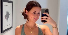 Gym babe shows how she got ripped – despite eating out and having daily treats - Daily Star Gym babe shows how she got ripped... 