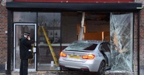 Man arrested after car ploughs through window of Pizza Hut - Liverpool Echo Man arrested after car ploughs through window of... 