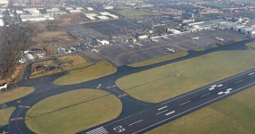 Liverpool airport could get new visitor centre for planespotters - Liverpool Echo Liverpool airport could get new visitor centre... 