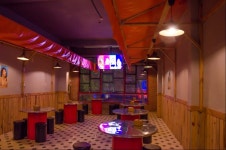 베트남 다낭에 펍포차를 오픈하였습니다