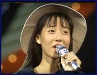 거의 극과 극의 외모와 스타일이었던 강수지와 이상은jpg